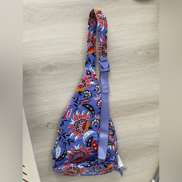 NEW NWT Vera Bradley Sling bag garden mural - Picture 3 of 6